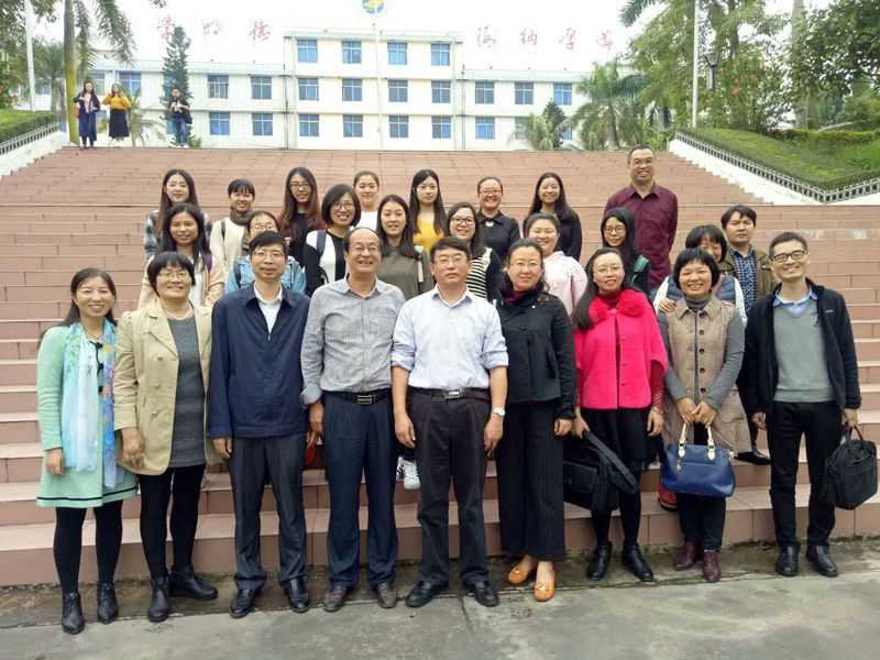2017年刘苍劲学术讲座_副本.jpg
